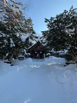 大谷地神社の{uncategorized: "未分類", other: "その他", undefined: "問題あり", building: "その他建物", grave: "お墓", sacred_gate: "鳥居", guardian: "狛犬", statue: "像", buddha: "仏像", history: "歴史", nature: "自然", garden: "庭園", animal: "動物", pagoda: "塔", temizu: "手水舎", mountain_gate: "山門・神門", sanctuary: "本殿・本堂", subordinate: "末社・摂社", art: "芸術", scenery: "景色", jizo: "地蔵", ema: "絵馬", goshuin: "御朱印", omikuji: "おみくじ", items: "授与品その他", amulet: "お守り", goshuincho: "御朱印帳", eats: "食事", festival: "お祭り", votive_dance: "神楽", shichigosan: "七五三参", wedding: "結婚式", experience: "体験その他", initially: "初詣", around: "周辺", anti_infection: "感染症対策"}