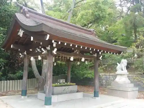 多井畑厄除八幡宮の手水舎