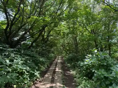 彌彦神社奥宮（御神廟）(新潟県)