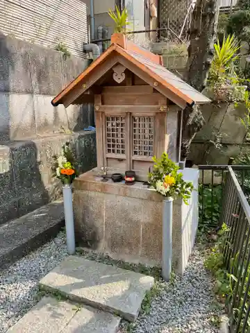 地蔵尊(本山北町5)の本殿・本堂