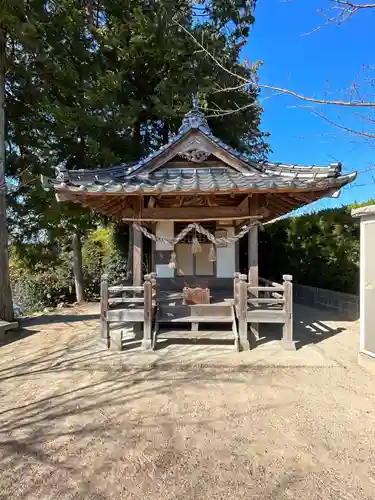 佐信神社の本殿