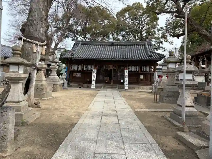 長田神社の{uncategorized: "未分類", other: "その他", undefined: "問題あり", building: "その他建物", grave: "お墓", sacred_gate: "鳥居", guardian: "狛犬", statue: "像", buddha: "仏像", history: "歴史", nature: "自然", garden: "庭園", animal: "動物", pagoda: "塔", temizu: "手水舎", mountain_gate: "山門・神門", sanctuary: "本殿・本堂", subordinate: "末社・摂社", art: "芸術", scenery: "景色", jizo: "地蔵", ema: "絵馬", goshuin: "御朱印", omikuji: "おみくじ", items: "授与品その他", amulet: "お守り", goshuincho: "御朱印帳", eats: "食事", festival: "お祭り", votive_dance: "神楽", shichigosan: "七五三参", wedding: "結婚式", experience: "体験その他", initially: "初詣", around: "周辺", anti_infection: "感染症対策"}