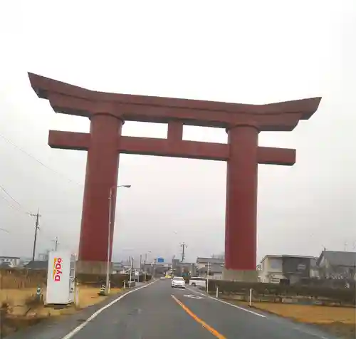 最上稲荷山妙教寺の鳥居