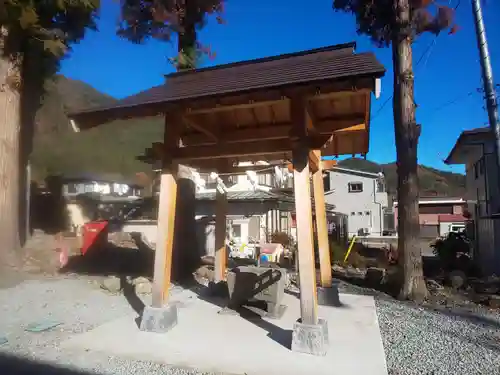 浅間日月神社の手水舎