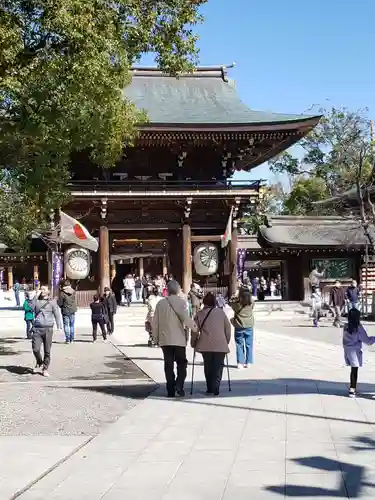 寒川神社の山門・神門