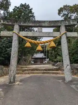 八幡宮の{uncategorized: "未分類", other: "その他", undefined: "問題あり", building: "その他建物", grave: "お墓", sacred_gate: "鳥居", guardian: "狛犬", statue: "像", buddha: "仏像", history: "歴史", nature: "自然", garden: "庭園", animal: "動物", pagoda: "塔", temizu: "手水舎", mountain_gate: "山門・神門", sanctuary: "本殿・本堂", subordinate: "末社・摂社", art: "芸術", scenery: "景色", jizo: "地蔵", ema: "絵馬", goshuin: "御朱印", omikuji: "おみくじ", items: "授与品その他", amulet: "お守り", goshuincho: "御朱印帳", eats: "食事", festival: "お祭り", votive_dance: "神楽", shichigosan: "七五三参", wedding: "結婚式", experience: "体験その他", initially: "初詣", around: "周辺", anti_infection: "感染症対策"}