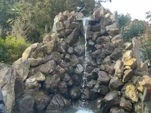 金蛇水神社の{uncategorized: "未分類", other: "その他", undefined: "問題あり", building: "その他建物", grave: "お墓", sacred_gate: "鳥居", guardian: "狛犬", statue: "像", buddha: "仏像", history: "歴史", nature: "自然", garden: "庭園", animal: "動物", pagoda: "塔", temizu: "手水舎", mountain_gate: "山門・神門", sanctuary: "本殿・本堂", subordinate: "末社・摂社", art: "芸術", scenery: "景色", jizo: "地蔵", ema: "絵馬", goshuin: "御朱印", omikuji: "おみくじ", items: "授与品その他", amulet: "お守り", goshuincho: "御朱印帳", eats: "食事", festival: "お祭り", votive_dance: "神楽", shichigosan: "七五三参", wedding: "結婚式", experience: "体験その他", initially: "初詣", around: "周辺", anti_infection: "感染症対策"}