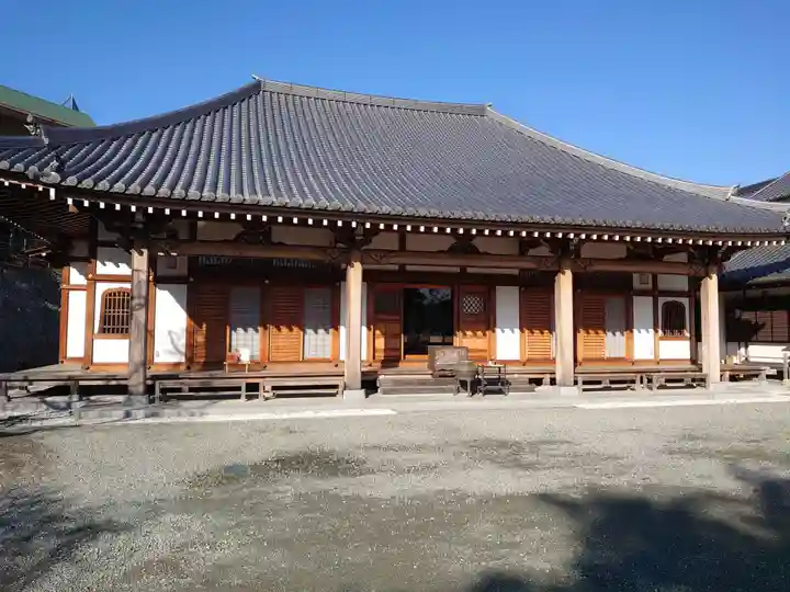 泉蔵寺の本殿・本堂