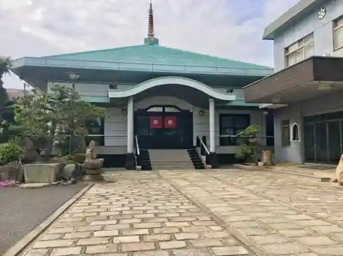 西極楽寺の本殿・本堂