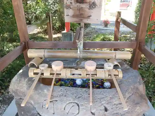 源九郎稲荷神社の手水舎