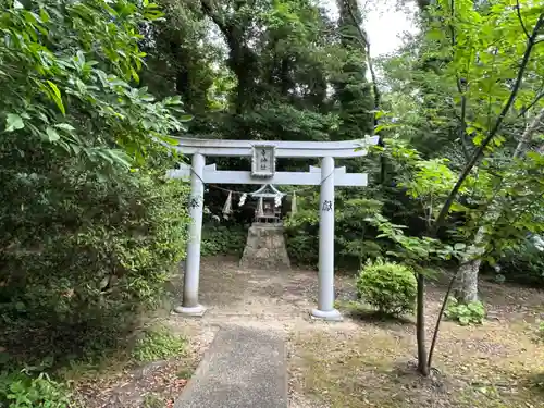 苅田神社の末社