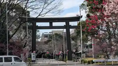 愛知縣護國神社の{uncategorized: "未分類", other: "その他", undefined: "問題あり", building: "その他建物", grave: "お墓", sacred_gate: "鳥居", guardian: "狛犬", statue: "像", buddha: "仏像", history: "歴史", nature: "自然", garden: "庭園", animal: "動物", pagoda: "塔", temizu: "手水舎", mountain_gate: "山門・神門", sanctuary: "本殿・本堂", subordinate: "末社・摂社", art: "芸術", scenery: "景色", jizo: "地蔵", ema: "絵馬", goshuin: "御朱印", omikuji: "おみくじ", items: "授与品その他", amulet: "お守り", goshuincho: "御朱印帳", eats: "食事", festival: "お祭り", votive_dance: "神楽", shichigosan: "七五三参", wedding: "結婚式", experience: "体験その他", initially: "初詣", around: "周辺", anti_infection: "感染症対策"}