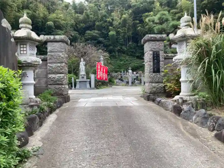 東光寺の山門・神門