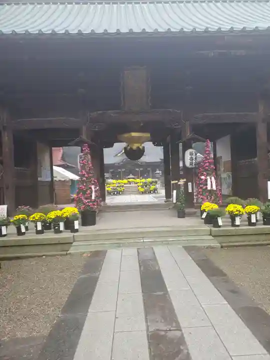 妻沼聖天山歓喜院の山門・神門