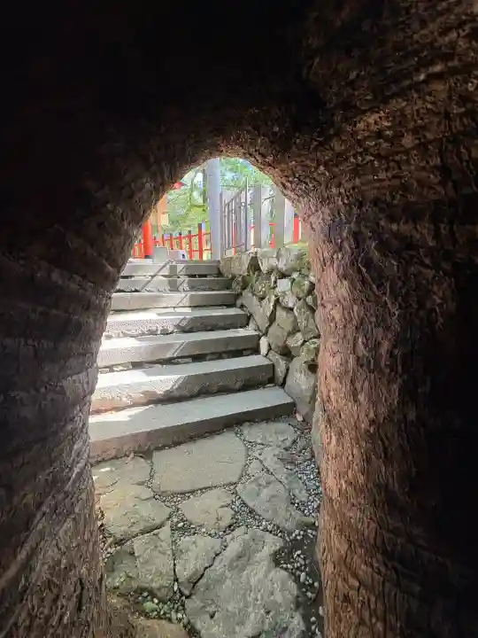 熊野那智大社の{uncategorized: "未分類", other: "その他", undefined: "問題あり", building: "その他建物", grave: "お墓", sacred_gate: "鳥居", guardian: "狛犬", statue: "像", buddha: "仏像", history: "歴史", nature: "自然", garden: "庭園", animal: "動物", pagoda: "塔", temizu: "手水舎", mountain_gate: "山門・神門", sanctuary: "本殿・本堂", subordinate: "末社・摂社", art: "芸術", scenery: "景色", jizo: "地蔵", ema: "絵馬", goshuin: "御朱印", omikuji: "おみくじ", items: "授与品その他", amulet: "お守り", goshuincho: "御朱印帳", eats: "食事", festival: "お祭り", votive_dance: "神楽", shichigosan: "七五三参", wedding: "結婚式", experience: "体験その他", initially: "初詣", around: "周辺", anti_infection: "感染症対策"}