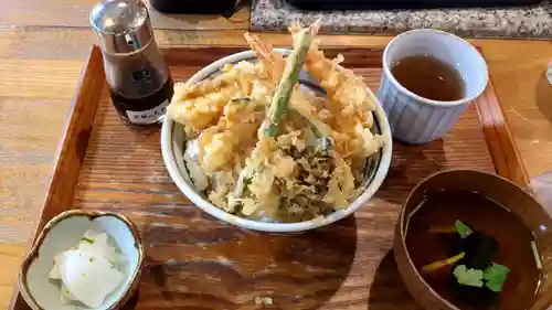 神社（お稲荷様）の周辺