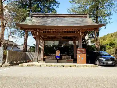 土佐神社の手水舎