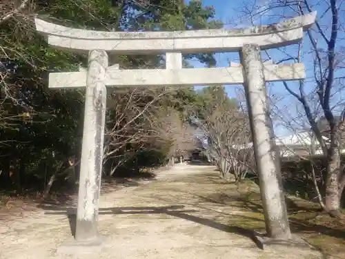 春日神社(高木)の鳥居