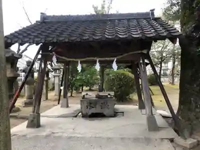 大神神社(花池)の手水舎