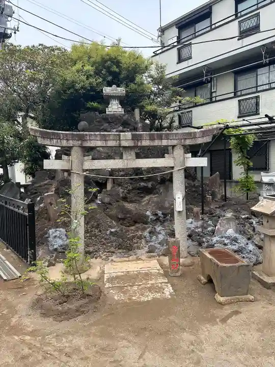 綾瀬稲荷神社(東京都)