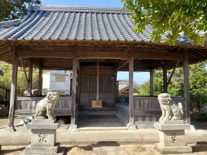 八幡神社の本殿・本堂