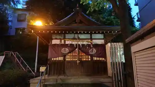 出世稲荷神社（春日稲荷神社）の本殿・本堂