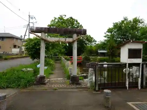 大宮住吉神社の{uncategorized: "未分類", other: "その他", undefined: "問題あり", building: "その他建物", grave: "お墓", sacred_gate: "鳥居", guardian: "狛犬", statue: "像", buddha: "仏像", history: "歴史", nature: "自然", garden: "庭園", animal: "動物", pagoda: "塔", temizu: "手水舎", mountain_gate: "山門・神門", sanctuary: "本殿・本堂", subordinate: "末社・摂社", art: "芸術", scenery: "景色", jizo: "地蔵", ema: "絵馬", goshuin: "御朱印", omikuji: "おみくじ", items: "授与品その他", amulet: "お守り", goshuincho: "御朱印帳", eats: "食事", festival: "お祭り", votive_dance: "神楽", shichigosan: "七五三参", wedding: "結婚式", experience: "体験その他", initially: "初詣", around: "周辺", anti_infection: "感染症対策"}