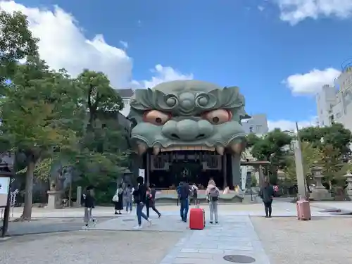 難波八阪神社の狛犬