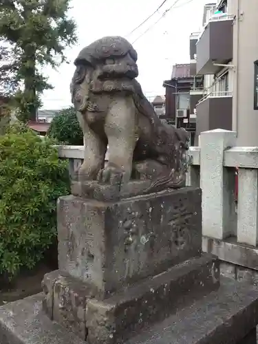 六所神社の狛犬