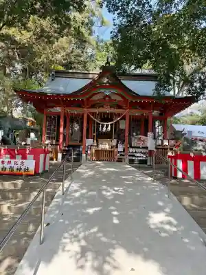 白髭神社（東霧島神社内）の{uncategorized: "未分類", other: "その他", undefined: "問題あり", building: "その他建物", grave: "お墓", sacred_gate: "鳥居", guardian: "狛犬", statue: "像", buddha: "仏像", history: "歴史", nature: "自然", garden: "庭園", animal: "動物", pagoda: "塔", temizu: "手水舎", mountain_gate: "山門・神門", sanctuary: "本殿・本堂", subordinate: "末社・摂社", art: "芸術", scenery: "景色", jizo: "地蔵", ema: "絵馬", goshuin: "御朱印", omikuji: "おみくじ", items: "授与品その他", amulet: "お守り", goshuincho: "御朱印帳", eats: "食事", festival: "お祭り", votive_dance: "神楽", shichigosan: "七五三参", wedding: "結婚式", experience: "体験その他", initially: "初詣", around: "周辺", anti_infection: "感染症対策"}