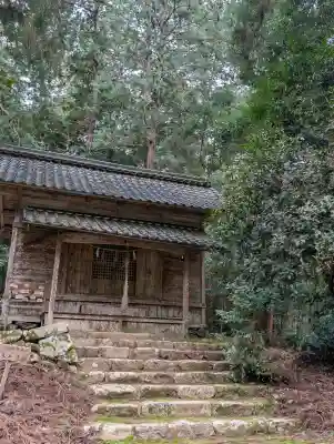 粟鹿神社の{uncategorized: "未分類", other: "その他", undefined: "問題あり", building: "その他建物", grave: "お墓", sacred_gate: "鳥居", guardian: "狛犬", statue: "像", buddha: "仏像", history: "歴史", nature: "自然", garden: "庭園", animal: "動物", pagoda: "塔", temizu: "手水舎", mountain_gate: "山門・神門", sanctuary: "本殿・本堂", subordinate: "末社・摂社", art: "芸術", scenery: "景色", jizo: "地蔵", ema: "絵馬", goshuin: "御朱印", omikuji: "おみくじ", items: "授与品その他", amulet: "お守り", goshuincho: "御朱印帳", eats: "食事", festival: "お祭り", votive_dance: "神楽", shichigosan: "七五三参", wedding: "結婚式", experience: "体験その他", initially: "初詣", around: "周辺", anti_infection: "感染症対策"}