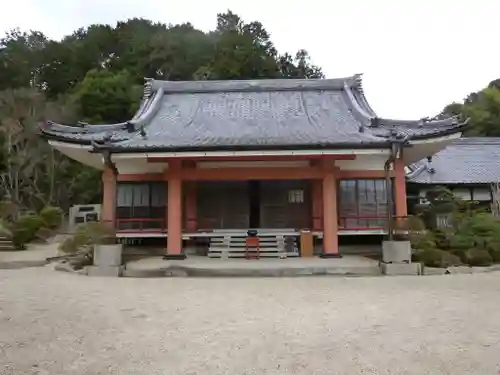 岩谷寺の本殿・本堂