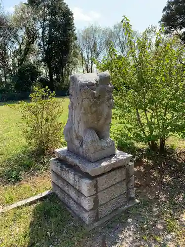 白山神社の狛犬