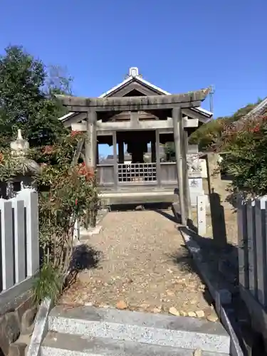 白山社の鳥居