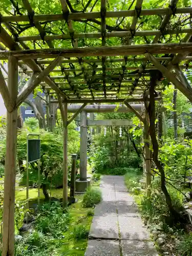 於岩稲荷田宮神社(東京都)