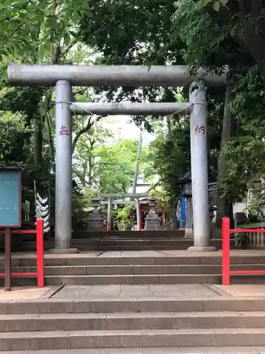 赤堤六所神社の鳥居