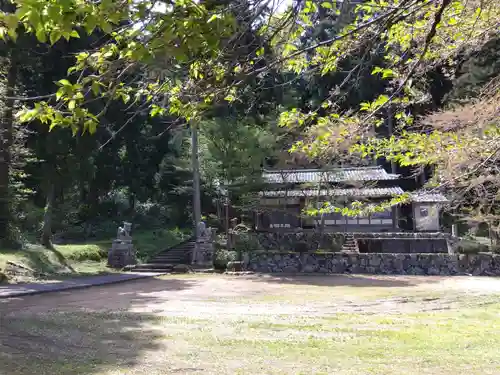 国中神社の建物その他