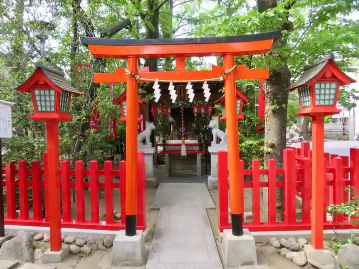 新田神社の末社・摂社