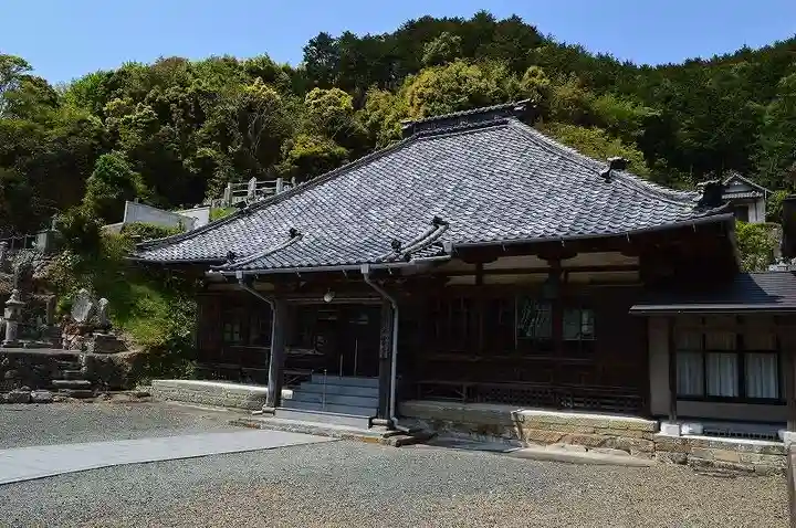 日蓮宗 法雲寺の本殿・本堂