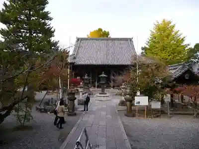 穴太寺の本殿・本堂