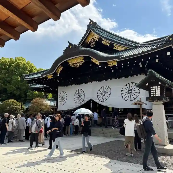 靖國神社の{uncategorized: "未分類", other: "その他", undefined: "問題あり", building: "その他建物", grave: "お墓", sacred_gate: "鳥居", guardian: "狛犬", statue: "像", buddha: "仏像", history: "歴史", nature: "自然", garden: "庭園", animal: "動物", pagoda: "塔", temizu: "手水舎", mountain_gate: "山門・神門", sanctuary: "本殿・本堂", subordinate: "末社・摂社", art: "芸術", scenery: "景色", jizo: "地蔵", ema: "絵馬", goshuin: "御朱印", omikuji: "おみくじ", items: "授与品その他", amulet: "お守り", goshuincho: "御朱印帳", eats: "食事", festival: "お祭り", votive_dance: "神楽", shichigosan: "七五三参", wedding: "結婚式", experience: "体験その他", initially: "初詣", around: "周辺", anti_infection: "感染症対策"}