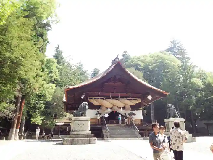 諏訪大社下社秋宮の本殿・本堂