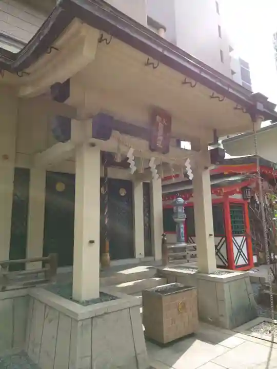 坐摩神社の本殿・本堂