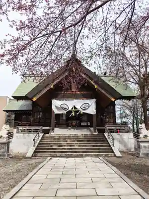 信濃神社の本殿・本堂