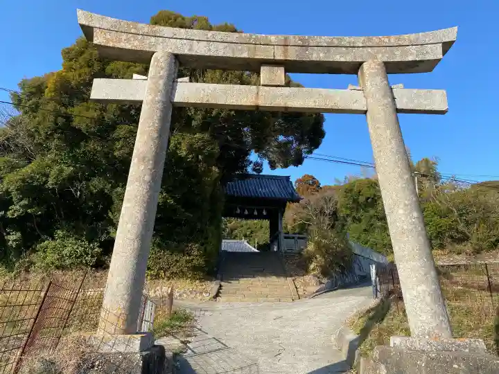 春日神社の{uncategorized: "未分類", other: "その他", undefined: "問題あり", building: "その他建物", grave: "お墓", sacred_gate: "鳥居", guardian: "狛犬", statue: "像", buddha: "仏像", history: "歴史", nature: "自然", garden: "庭園", animal: "動物", pagoda: "塔", temizu: "手水舎", mountain_gate: "山門・神門", sanctuary: "本殿・本堂", subordinate: "末社・摂社", art: "芸術", scenery: "景色", jizo: "地蔵", ema: "絵馬", goshuin: "御朱印", omikuji: "おみくじ", items: "授与品その他", amulet: "お守り", goshuincho: "御朱印帳", eats: "食事", festival: "お祭り", votive_dance: "神楽", shichigosan: "七五三参", wedding: "結婚式", experience: "体験その他", initially: "初詣", around: "周辺", anti_infection: "感染症対策"}