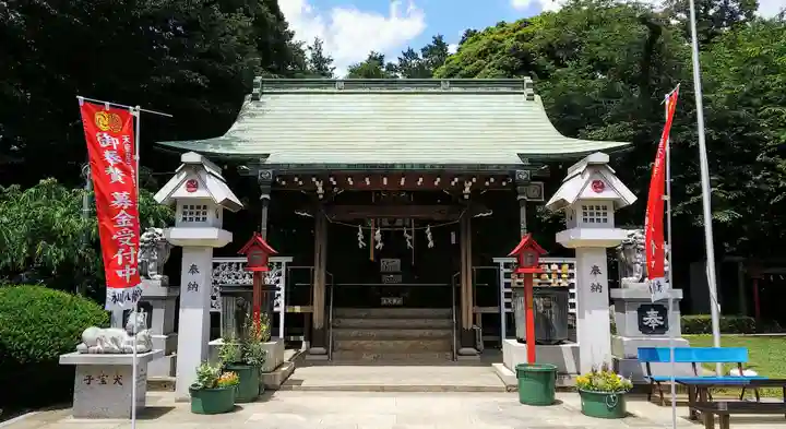 新倉氷川八幡神社の本殿・本堂