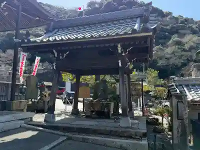 岐阜善光寺の{uncategorized: "未分類", other: "その他", undefined: "問題あり", building: "その他建物", grave: "お墓", sacred_gate: "鳥居", guardian: "狛犬", statue: "像", buddha: "仏像", history: "歴史", nature: "自然", garden: "庭園", animal: "動物", pagoda: "塔", temizu: "手水舎", mountain_gate: "山門・神門", sanctuary: "本殿・本堂", subordinate: "末社・摂社", art: "芸術", scenery: "景色", jizo: "地蔵", ema: "絵馬", goshuin: "御朱印", omikuji: "おみくじ", items: "授与品その他", amulet: "お守り", goshuincho: "御朱印帳", eats: "食事", festival: "お祭り", votive_dance: "神楽", shichigosan: "七五三参", wedding: "結婚式", experience: "体験その他", initially: "初詣", around: "周辺", anti_infection: "感染症対策"}