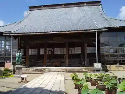 引接寺の本殿・本堂