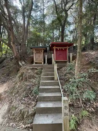 久麻久神社の{uncategorized: "未分類", other: "その他", undefined: "問題あり", building: "その他建物", grave: "お墓", sacred_gate: "鳥居", guardian: "狛犬", statue: "像", buddha: "仏像", history: "歴史", nature: "自然", garden: "庭園", animal: "動物", pagoda: "塔", temizu: "手水舎", mountain_gate: "山門・神門", sanctuary: "本殿・本堂", subordinate: "末社・摂社", art: "芸術", scenery: "景色", jizo: "地蔵", ema: "絵馬", goshuin: "御朱印", omikuji: "おみくじ", items: "授与品その他", amulet: "お守り", goshuincho: "御朱印帳", eats: "食事", festival: "お祭り", votive_dance: "神楽", shichigosan: "七五三参", wedding: "結婚式", experience: "体験その他", initially: "初詣", around: "周辺", anti_infection: "感染症対策"}
