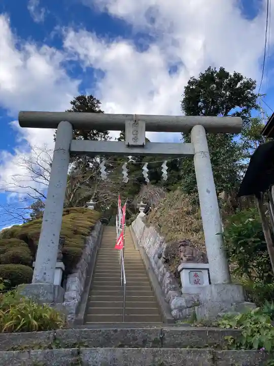 白山神社の鳥居